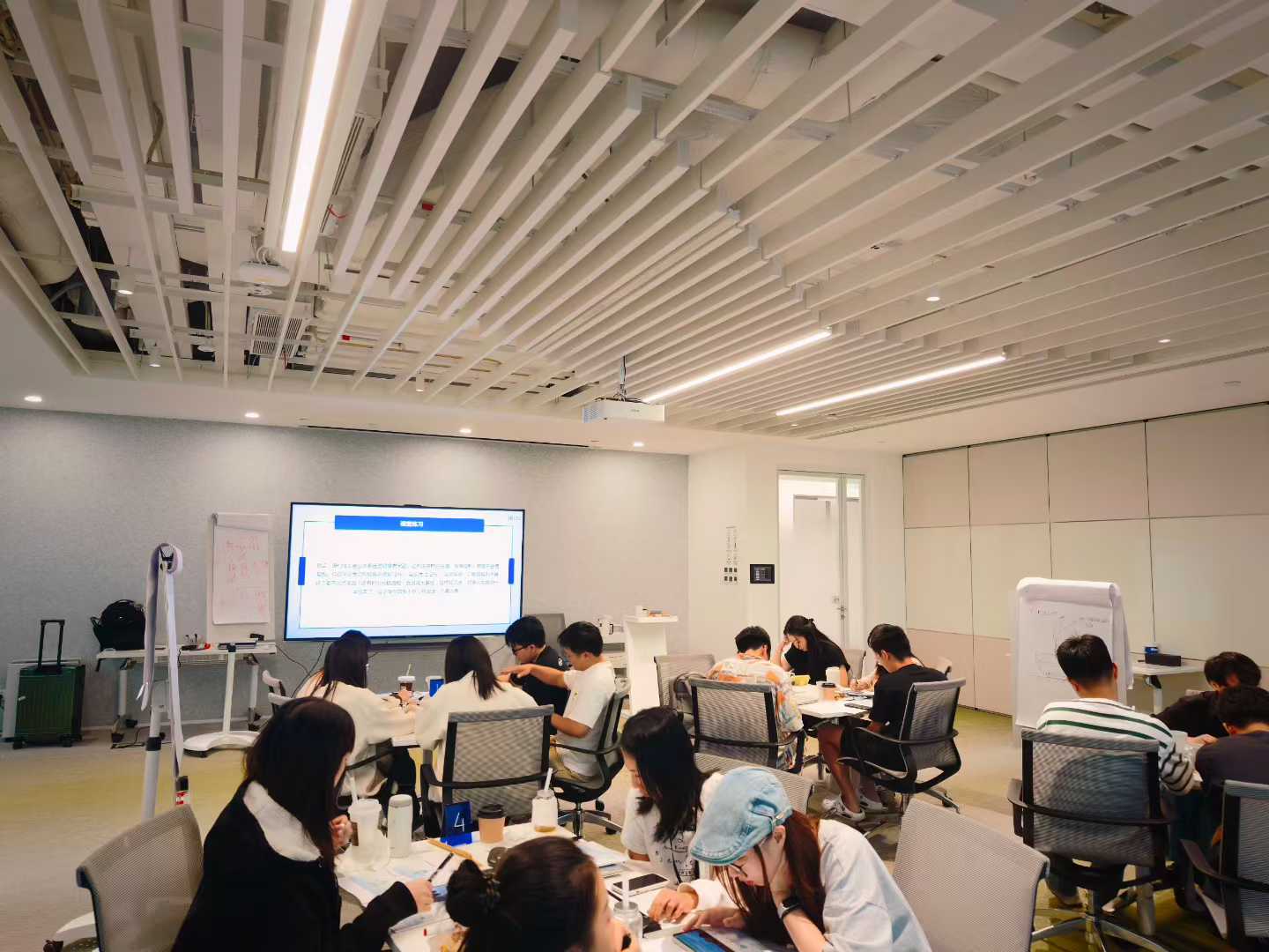 陆河老师授课实景